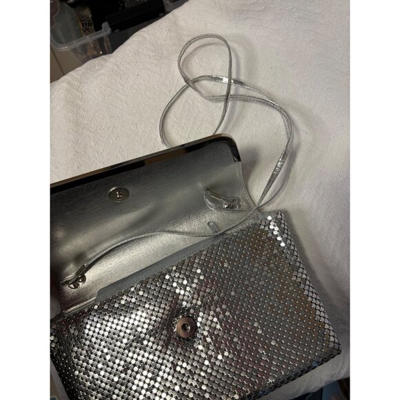 BUENO Silver Mesh Metal Evening Clutch Purse Diagonal Pattern Removable Strap - Picture 5 of 8